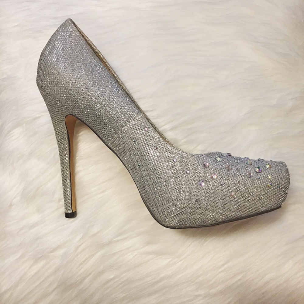 Celeste Rhinestone Pumps 💎